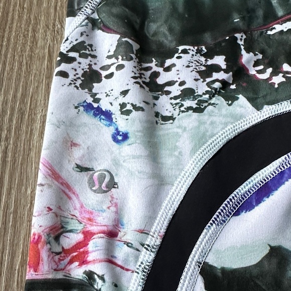 Lululemon Cropped Leggings - Picture 5 of 7